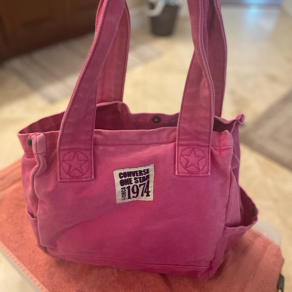 Converse one star circa 1974 pink tote bag